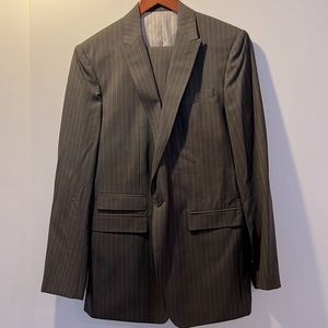 Mens banana republic pinstripe suit 38R